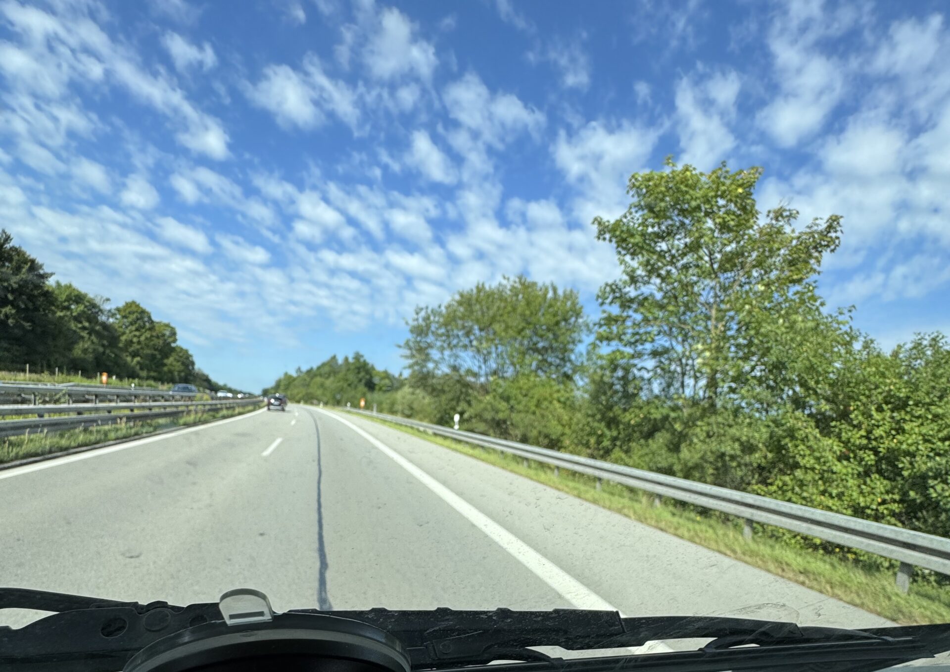 Mehr über den Artikel erfahren 24.08.25 München – Weingarten